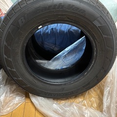 キャラバン　夏タイヤ　195/80r15 新車外し