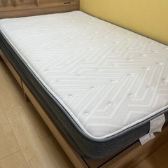 ベットフレーム、マットレス