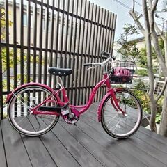 女の子20インチ自転車ピンクかわいいオシャレヘルメット付き小学生１年生〜３年生くらい☆ 女の子20インチ自転車ピンクかわいいオシャレヘルメット付き小学生1