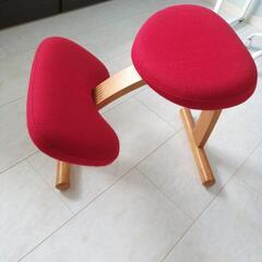 バランスチェア イージー ベージュ バランスラボ 姿勢が良くなる椅子 学習椅子 姿勢 矯正 椅子 猫背 幅53cm高さ54cm奥行62~72cm