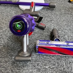 DysonDigitalSlimFluffy SV18　ダイソン掃除機スタンド付