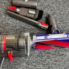 DysonDigitalSlimFluffy SV18　ダイソン掃除機スタンド付