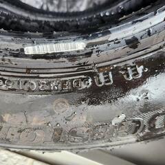 古いが新品？多種軽自動車・コンパクトカーに装着可能？スタッドレスタイヤ４本セット