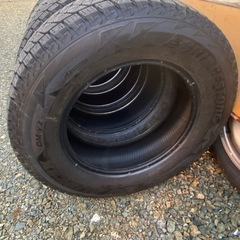 スタッドレス　ブリヂストン　DMV2　215/70r16