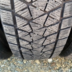 スタッドレス　ブリヂストン　DMV2　215/70r16