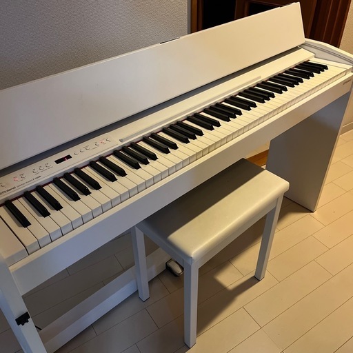 ローランドデジタルピアノF-140 R Roland 電子ピアノ F-140R-WH