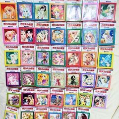 【ガラスの仮面 全41巻セット】 名作「ガラスの仮面」のセット。演劇をテーマにした深いストーリーが展開され、長年にわたり愛されている作品です。