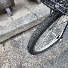 ＪＥＥＰ　折りたたみ自転車　２０インチ　６変速　カゴ　付き　美品　配達可能