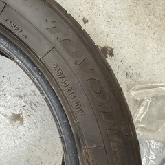 235 50 18 4本