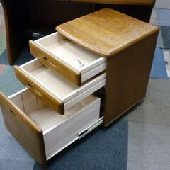 ☆学習机 勉強机 幅1100mm 奥行670mm 高さ725mm 袖机付き 鍵付き デスクワゴン パソコンデスク PCデスク ワークデスク 札幌 北20条店 ☆学習机 勉強机 幅1100mm 奥行670mm 高さ725mm 袖机付き 鍵