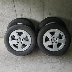 プリウスにBS製16インチスタッドレスタイヤ＋トヨタ純正アルミホイール4本セット トヨタ純正ホイール プリウス スタッドレス付き