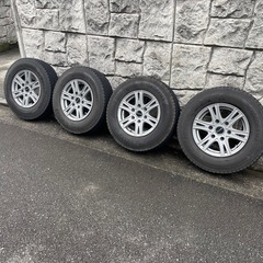 値引き ハイエース スタッドレスタイヤ