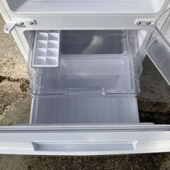 シャープ　2021年製　冷蔵庫 179L ホワイト系 SJ-D18G-W [179L /2ドア /右開き/左開き付け替えタイプ] [冷凍室 58L]  愛知県 一宮市 名古屋 稲沢 江南 岩倉 岐阜 羽島 各務ヶ原 三重 愛知 グッドプライス一宮