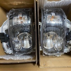 ハイエース200系 純正タイプLEDヘッドライト新品
