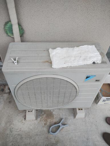 トヨトミ スポット冷暖エアコン TAD-22HW 2017年製 Amazon | トヨトミ スポット冷暖エアコン ホワイト TAD-22HW(W