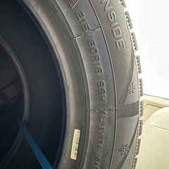 【新品】室内保存　スタッドレスタイヤ  215/60R/16 