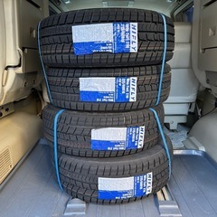 【新品】室内保存　スタッドレスタイヤ  215/60R/16 