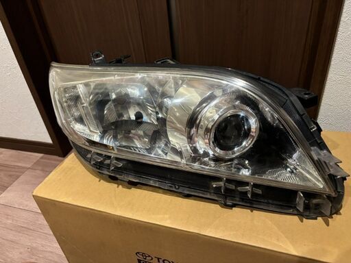 トヨタ ヴァンガード 左ヘッドライトHID ユニット 純正部品 型式ACA33W