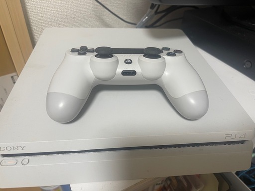 ps4 500G ソフト4本付 完動品 （良くお読み下さい、欠品有り）
