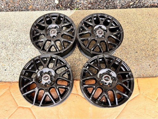 セール 登場から人気沸騰 プリウス ツーリングセレクション純正タイヤ （TOYOTA プリウス タイヤ・ホイール