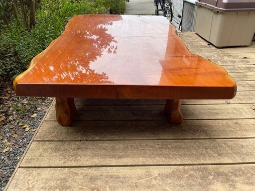 ☆最終値下げ☆ 一枚板ローテーブル　欅 国産けやき一枚板 ローテーブル 厚み約11㌢直径約1㍍