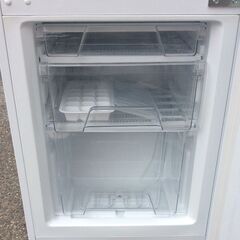 【RKGRE-406】特価！アイリスオーヤマ/142L 2ドア冷凍冷蔵庫/IRSD-14A-W/中古品/2021年製/当社より近隣無料配達！