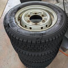 2022年製造トラック向け冬タイヤホイールセット　205/65R15 107/105L