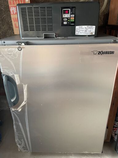 玄米・野菜保冷庫 玄米保冷庫 玄米・野菜モード切替タイプ 10．5俵用（