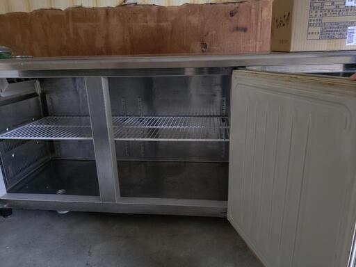 コールドテーブルホシザキ3枚扉 現状品】ホシザキ 3ドア 台下冷蔵庫