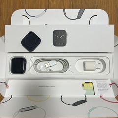 Apple Watch Series 5（GPSモデル）- 44mm スペースグレイアルミニウム  