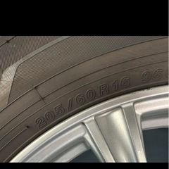 スタッドレスタイヤ 205/60R16