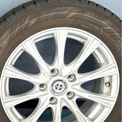 スタッドレスタイヤ 205/60R16