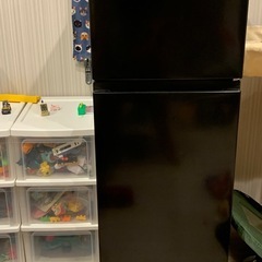 Hisense ブラック冷蔵庫 ファン式⚠️最終値下げ⚠️ 9/10までの出品⚠️ Hisense ブラック冷蔵庫 ファン式⚠️最終値下げ⚠️ 9/10までの出品