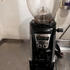 コーヒーミル　ラ・チンバリー　LA CIMBALI　業務用　エスプレッソ用に使用していました。 コーヒーミル ラ・チンバリー LA CIMBALI 業務用 エスプレッソ用に使用