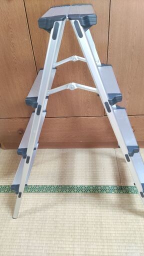 ✨美品✨軽量アルミ脚立4尺✨室内専用✨値下げ12