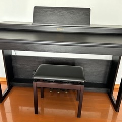 ほぼ新品　定価12万円以上　はじめてのピアノに最適　ローランド電子ピアノ RP-701
