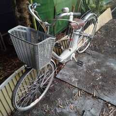 ヤマハ電動自転車。充電ケーブルは有りません。ジャンク扱い。取りに来て頂く方のみ。発送は不可能です。