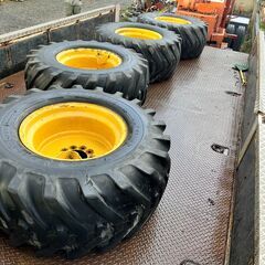 【1本価格】17.5 / 65-20 10PR　ホイールローダー タイヤ 　MITSUBISHI WS 510A用？【札幌近郊発】【直接引取大歓迎】 1本価格】17.5 / 65-20 10PR ホイールローダー タイヤ MITSUBISHI WS