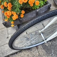 クロスバイク　ＷＥＥＫＥＮＤＢＩＫＥ　７００ｘ２８ｃ　７変速　フレーム　アルミ　白　配達可能