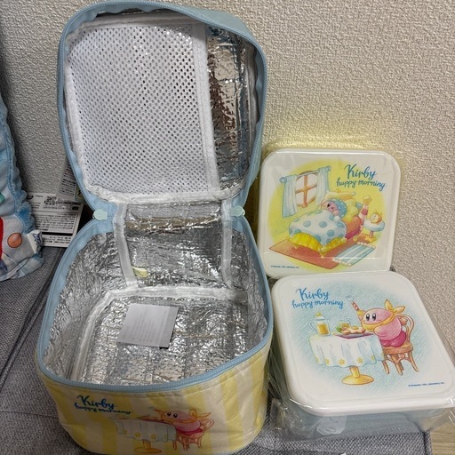 ☆新品　星のカービィ　タッパー付き保冷ポーチ\n