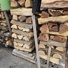 薪、軽トラ山盛り