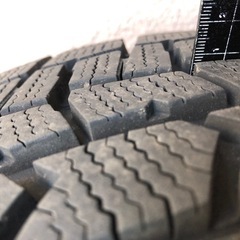 15インチ　 185/60r15  ホイール付きスタッドレスタイヤ