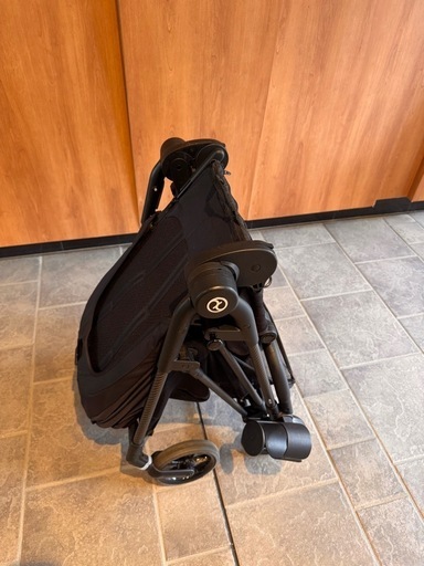 cybex メリオ カーボン 2021 モデル　ブラック(ドリンクホルダー付き) サイベックス Cybex メリオカーボン 2021 ブラック ドリンクホルダー