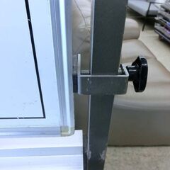 ホワイトボード 両面 月予定表 大型 スタンド付き キャスター故障 事務