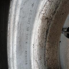 大型トラック用アルミタイヤ　1本　　No.3