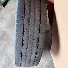 大型トラック用アルミタイヤ　1本　　No.3