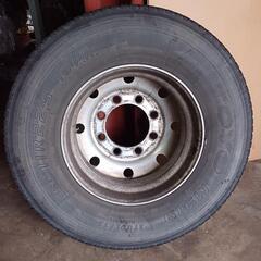 大型トラック用アルミタイヤ　1本　　No.3