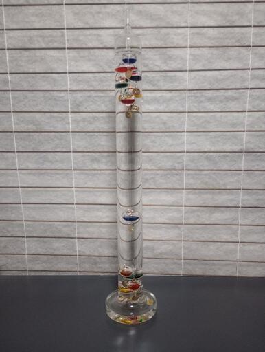 ガリレオ温度計　１４℃〜３２℃　中古　美品　高さ６２センチ