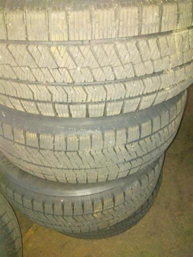 お取引中)バリ山❗2022年製❗175/70R14❗スタッドレスタイヤ❗ヨコハマ 