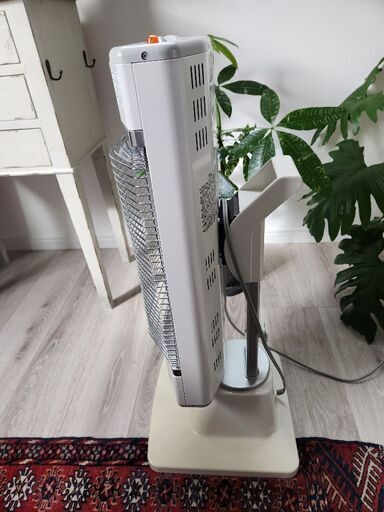 遠赤外線暖房機 ダイキン 遠赤外線ヒーター セラムヒート（家電量販店 